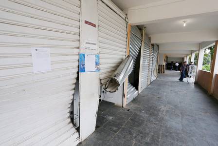 Lojas foram lacradas em condomínio da Zona Norte do Rio