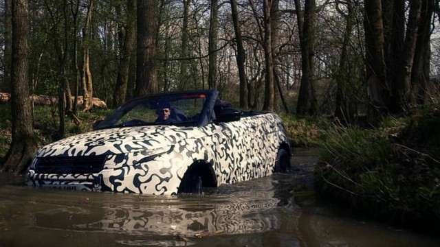 Range Rover Evoque conversível camuflado -