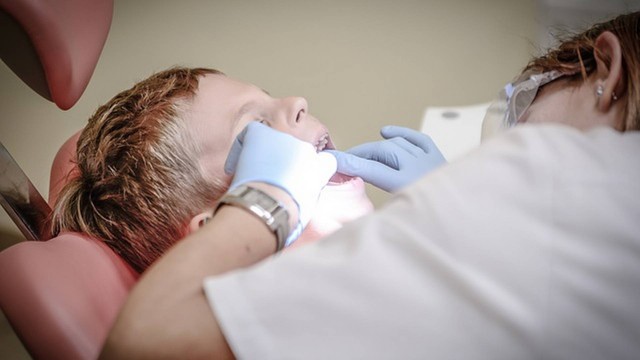 Mercado de odontologia tem áreas promissoras