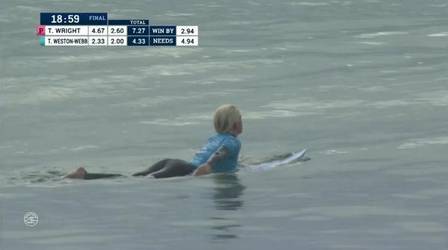 Gaúcha-havaiana Tatiana Weston-Webb perde a final da etapa da França no Mundial de Surfe