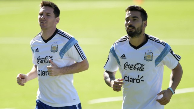 Messi teria contribuído para a ajudar Lavezzi a assinar com o Barcelona