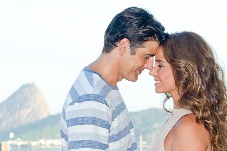 Adriana (Giovanna Antonelli) e André (Reynaldo Gianecchini) em “S.O.S. Mulheres ao mar”