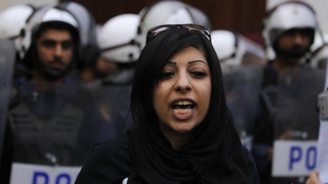 Zainab al-Khawaja, ativista política do Bahrein, foi condenada a um ano de prisão