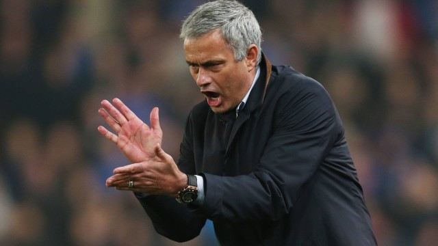 Mourinho e o Chelsea caíram nas oitavas de final da Copa da Liga Inglesa