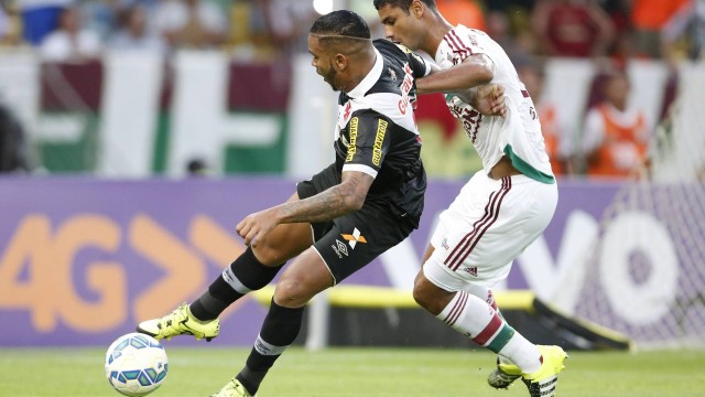 Vasco e Fluminense duelam neste domingo, no Nilton Santos