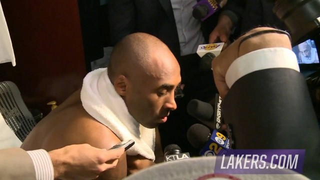 Kobe Bryant afirmou que não está jogando nada e não consegue ajudar o Los Angeles Lakers na NBA