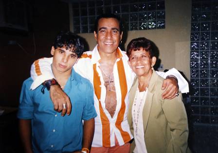 Elymar com o filho Thiago e a mãe Amelly