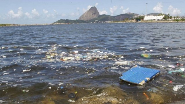 Poluição na Baia de Guanabara pode atrapalhar regatas de vela na Rio 2016
