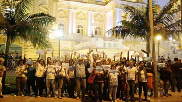 Em julho, servidores da Saúde protestaram em frente ao palácio