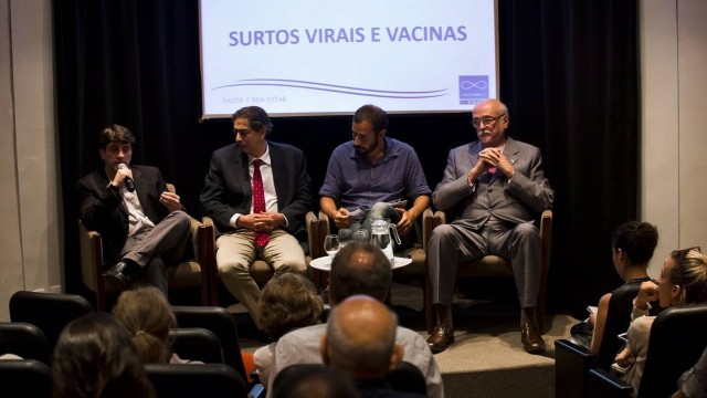 José Cerbino, Claudio Domênico, William Helal Filho e Celso Ramos Filho na Casa do Saber O GLOBO