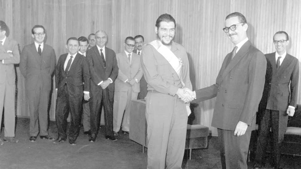 Brasília, 20/08/1961. Visita de Ernesto Che Guevara a Brasília. Guevara com Jânio Quadros.