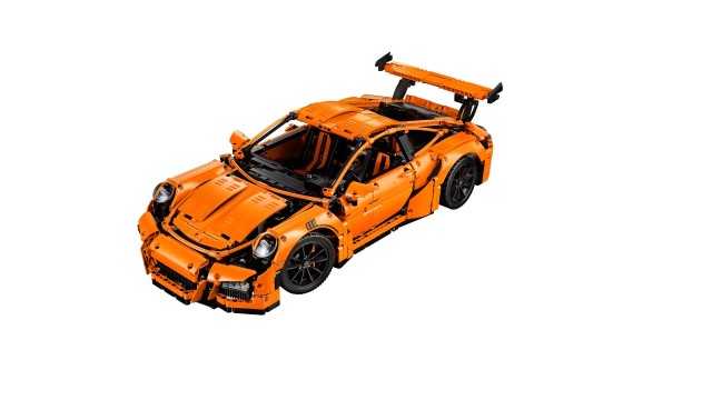 Réplica de Lego do Porsche 911 reproduz detalhes como o motor seis cilindros do esportivo