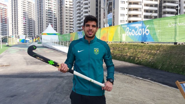 Matheus Borges, atacante da equipe brasileira de hóquei sobre grama