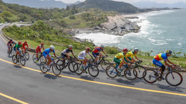 Ciclista Iraniano Sofre Grave Acidente Na Prova De Ciclismo De Estrada ...