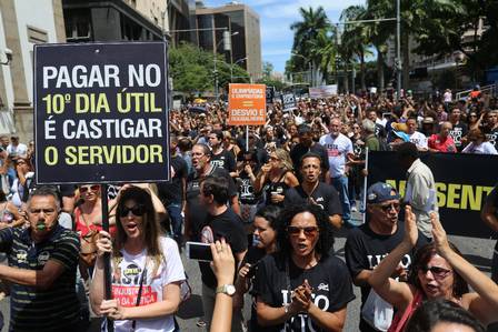 Protesto acontece nas ruas do Centro do Rio
