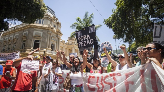 Protesto parou a Rua Pinheiro Machado