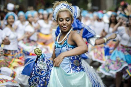 Desfile Bloco de Maracatu Tambores de Olokun: ensaio no domingo