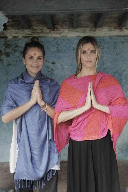 Apresentadora do quadro ‘Mulheres espetaculares’ foi até a Índia praticar ioga com Fernanda Lima