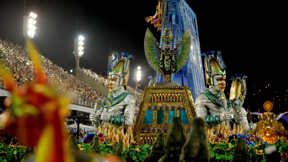 Portela é a penúltima escola a desfilar no carnaval carioca