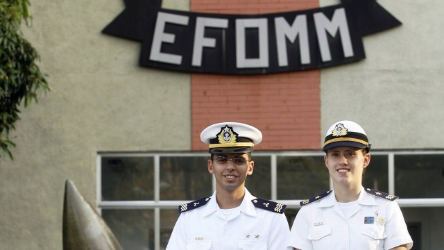 Marinha Mercante seleciona jovens de ambos os sexos