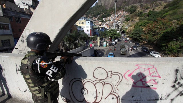 As Forças Armadas ocupam a Rocinha desde a última sexta-feira