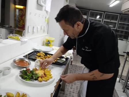 Chef iguaçuano que vive em Santa Catarina foi eleito o melhor do estado