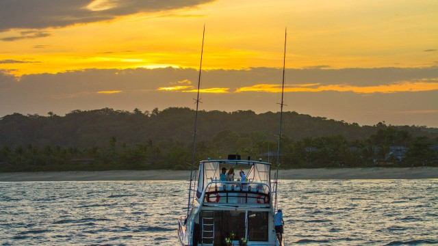 Vila Santo André tem navegação nas águas do Rio João de Tiba, em Cabrália