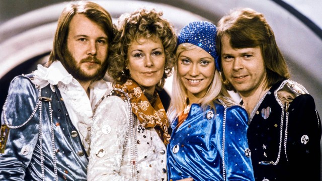 O grupo musical ABBA, em foto de 1974