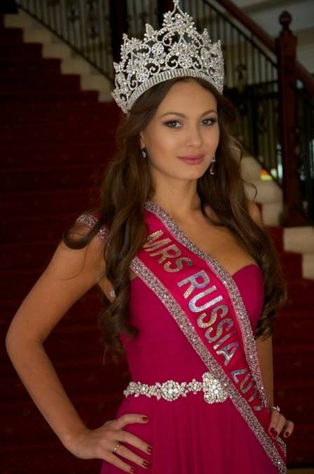 Inna Zhirkov, a musa da seleção russa, foi Miss em 2012