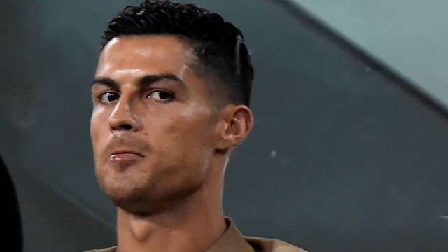 Cristiano Ronaldo foi acusado de estupro por ex-modelo dos EUA