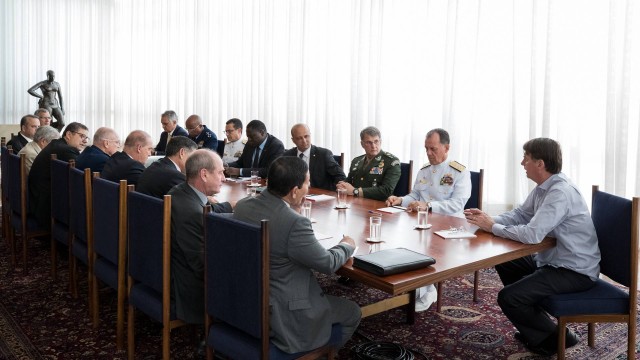 O presidente Jair Bolsonaro durante reunião sobre o Sistema de Proteção Social dos Militares