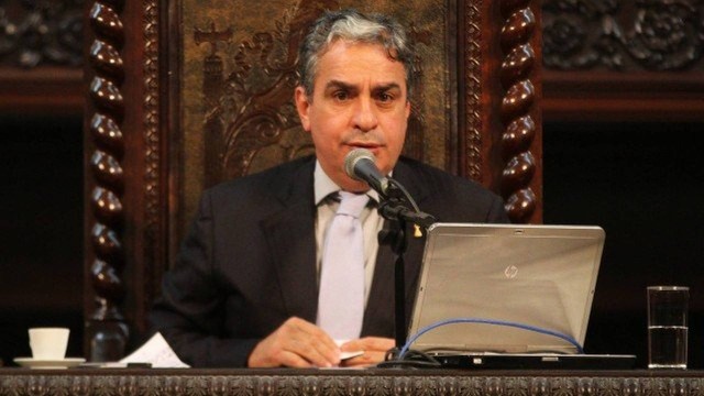 Presidente da Alerj André Ceciliano cancela aprovação do porte de armas para deputados e Degase