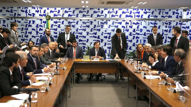 O presidente da Câmara, Rodrigo Maia, se reuniu com os líderes dos partidos na Casa