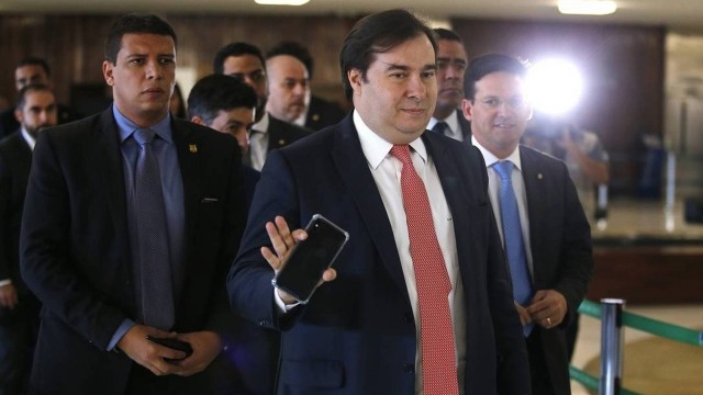 Rodrigo Maia, presidente da Câmara, confirma votação do segundo turno em agosto