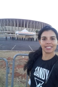 Luciana Martins é de Rio Verde, em Goiás, e foi prestigiar os cantores em Brasília