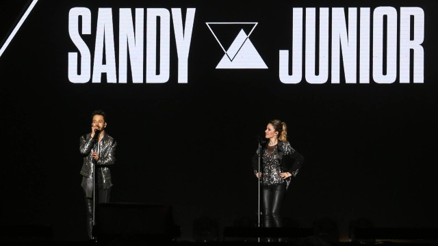Show de Sandy e Junior em Curitiba pela turnê "Nossa história"
