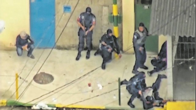 Invasão de milicianos à Favela do Rola, em Santa Cruz, no ano passado