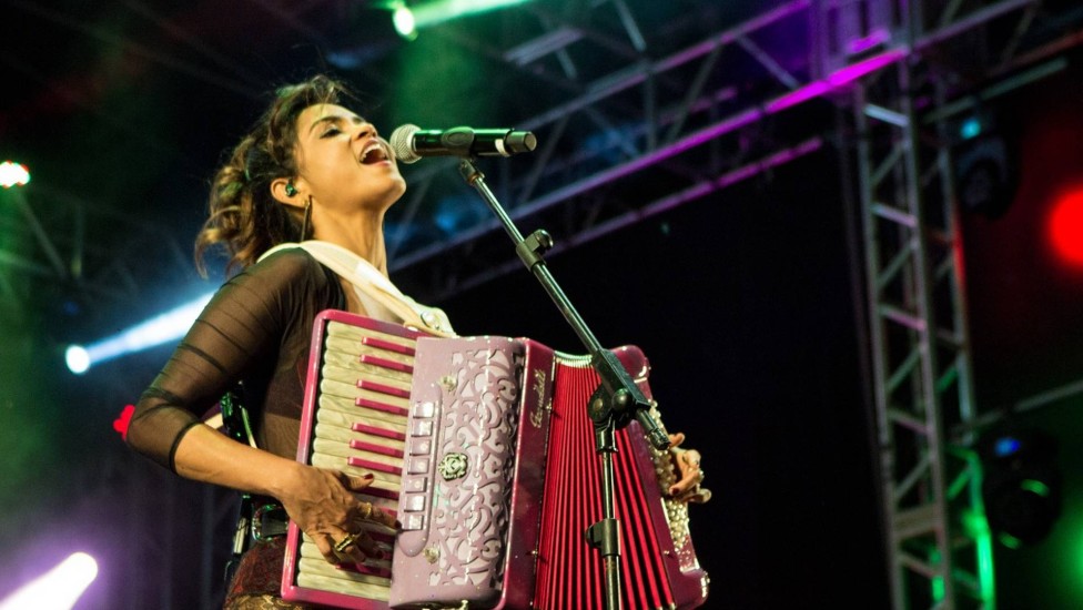 Lucy Alves faz show na cidade de Corumbá