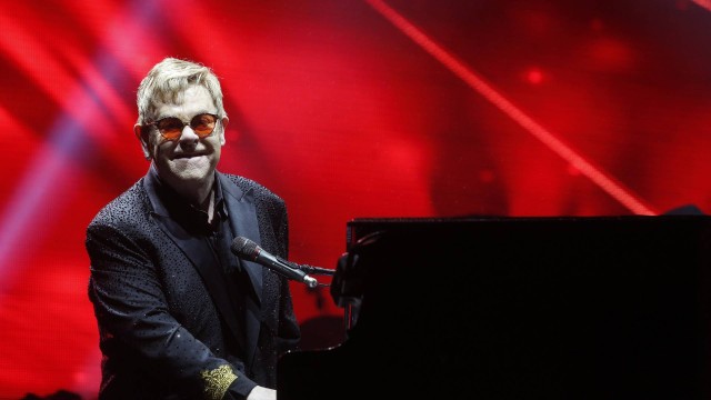 Show de Elton John, durante apresentação na Praça da Apoteose, em 2017