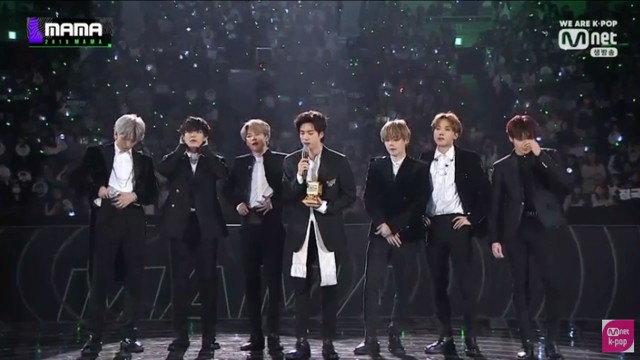 BTS recebeu o prêmio de música do ano no MAMA 2019