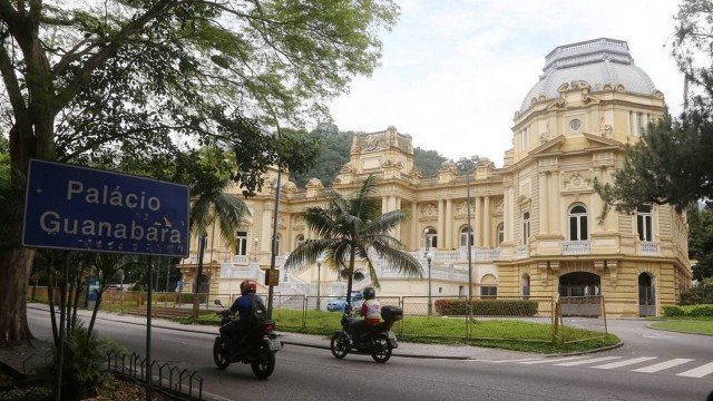 Fachada do Palácio Guanabara, sede do governo do Estado do Rio: para cada servidor na ativa, há 1,5 aposentado