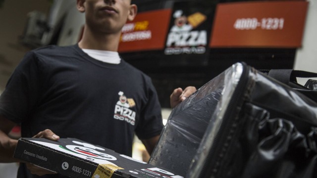 Rede de delivery de pizza é opção local de comércio em tempos de isolamento.