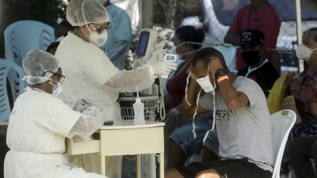 Pandemia de coronavírus: tendas de acolhimento na Zona Oeste