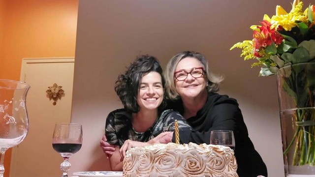 Fafy Siqueira festeja o aniversário de 31 anos da namorada