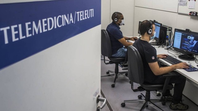 TELEMEDICINA - Sala de TeleUti do hospital Incor