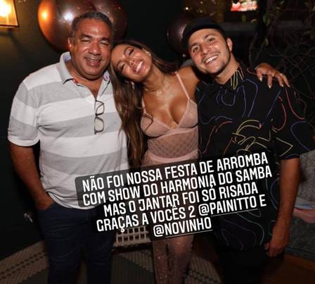 Anitta festeja 28 anos em balada em Miami com pai e amigos