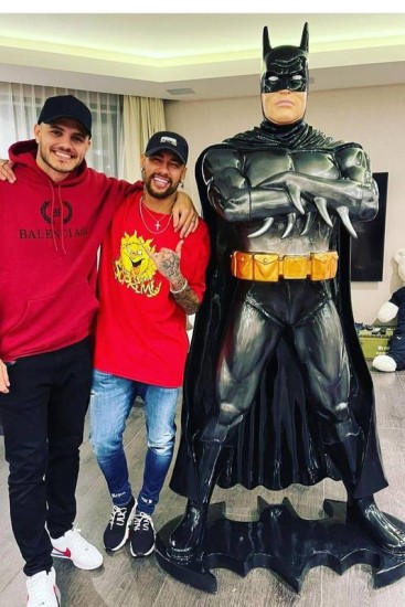 Batman foi um presente do jogador argentino Mauro Icardi