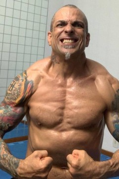 Marcelo Dourado é lutador e tem uma academia no Rio