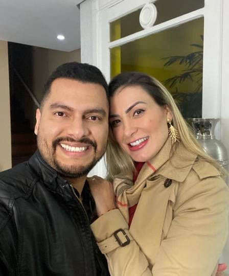 Andressa Urach com o marido, Thiago Lopes