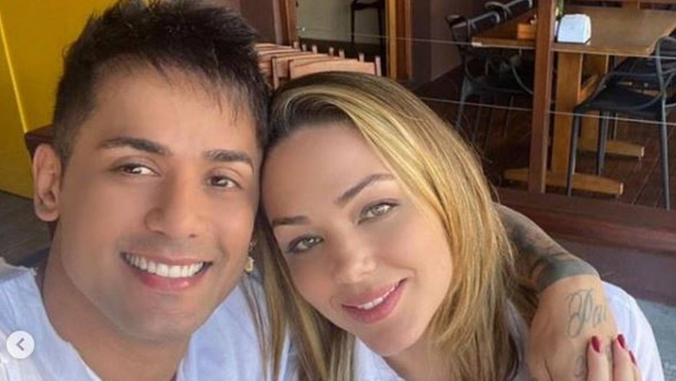 Namorado de Tânia Mara, sertanejo Tiago fala de cirurgia para aumento de pênis: 'Ela foi contra'